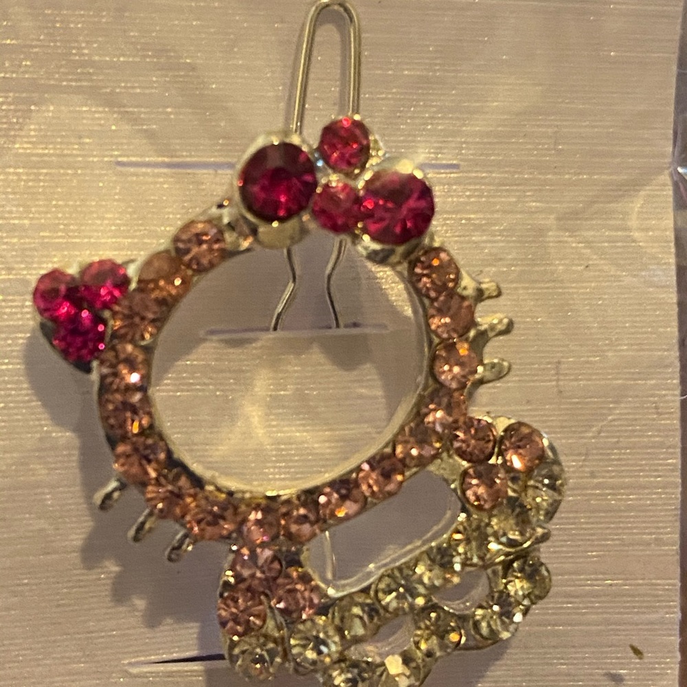 🌸 Hello kitty rhinestone hair clip 🌸 - Picture 6 of 7